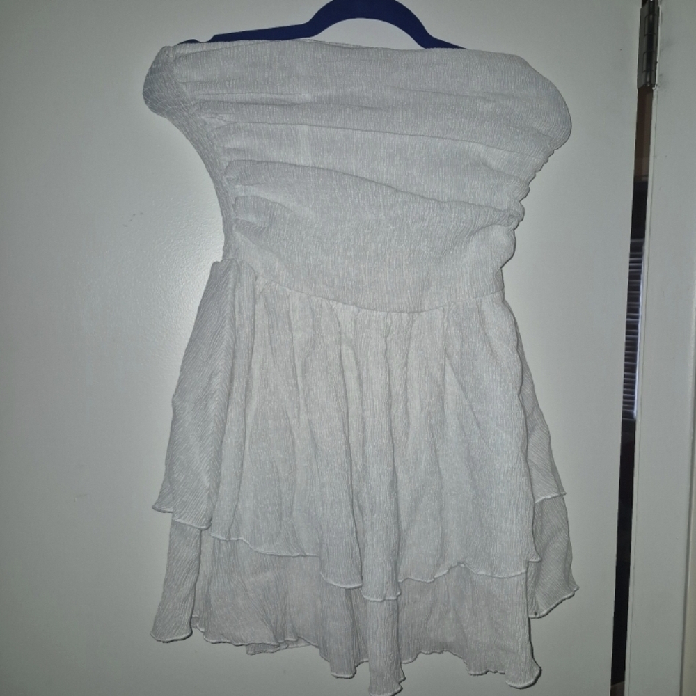 Elegant White Off-Shoulder Mini Dress
